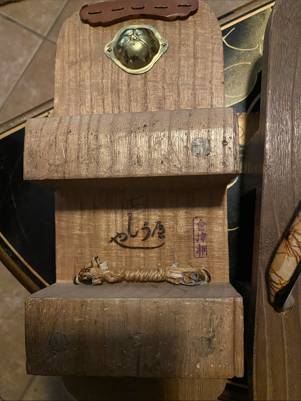 Authentic Yashiuya Wooden Geta Style Sandal Pair with Tan Straps - Picture 2 of 6